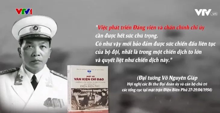 Kết nạp Đảng trên chiến hào Điện Biên Phủ - Ảnh 1. Kết nạp Đảng trên chiến hào Điện Biên Phủ - Ảnh 1.