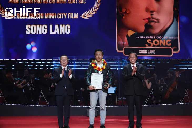 Dòng chảy hoài niệm ở Song lang - Phim Thành phố Hồ Chí Minh xuất sắc - Ảnh 4. Dòng chảy hoài niệm ở Song lang - Phim Thành phố Hồ Chí Minh xuất sắc - Ảnh 4.