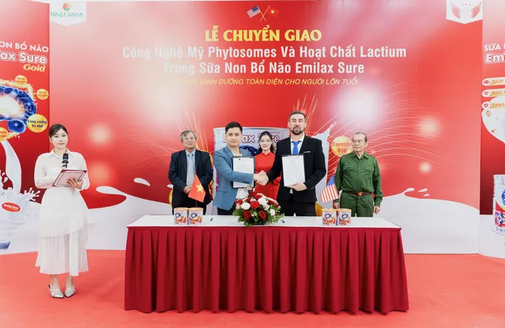 Sữa Hạt Bổ Não Emilax Sure - Sữa bổ não dành cho người lớn tuổi - Ảnh 1. Sữa Hạt Bổ Não Emilax Sure - Sữa bổ não dành cho người lớn tuổi - Ảnh 1.