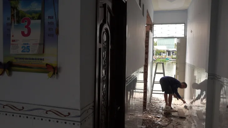 Hiện trạng hai vụ sạt lở nghiêm trọng ở Cần Thơ - Ảnh 6. Hiện trạng hai vụ sạt lở nghiêm trọng ở Cần Thơ - Ảnh 6.