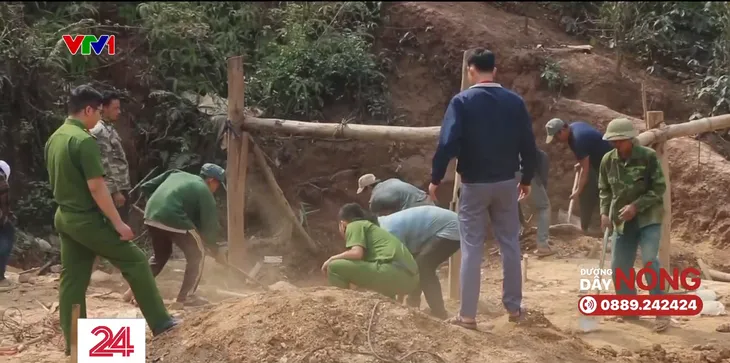 Nhức nhối tình trạng khai thác vàng trái phép, đồng bào dân tộc bị lợi dụng - Ảnh 2. Nhức nhối tình trạng khai thác vàng trái phép, đồng bào dân tộc bị lợi dụng - Ảnh 2.