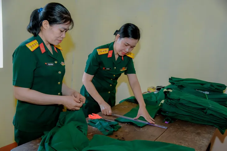 Tận tình, chu đáo như những người mẹ, người chị trong gia đình - Ảnh 2.