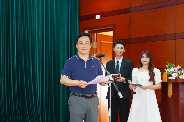 Trường Cao đẳng Truyền hình: Tôn vinh những sản phẩm báo chí xuất sắc - Ảnh 5. Trường Cao đẳng Truyền hình: Tôn vinh những sản phẩm báo chí xuất sắc - Ảnh 5.