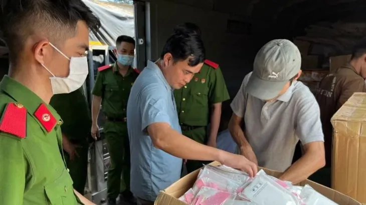 Phát hiện lô hàng không có hóa đơn vận chuyển qua ga Sóng Thần - Ảnh 1. Phát hiện lô hàng không có hóa đơn vận chuyển qua ga Sóng Thần - Ảnh 1.