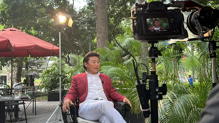 NSND Tạ Minh Tâm không quản ngại quay MV dưới nắng nóng - Ảnh 1. NSND Tạ Minh Tâm không quản ngại quay MV dưới nắng nóng - Ảnh 1.