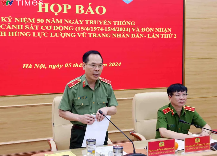 Tổ chức diễu binh, diễu hành kỷ niệm 50 năm Ngày truyền thống lực lượng Cảnh sát cơ động - Ảnh 4. Tổ chức diễu binh, diễu hành kỷ niệm 50 năm Ngày truyền thống lực lượng Cảnh sát cơ động - Ảnh 4.