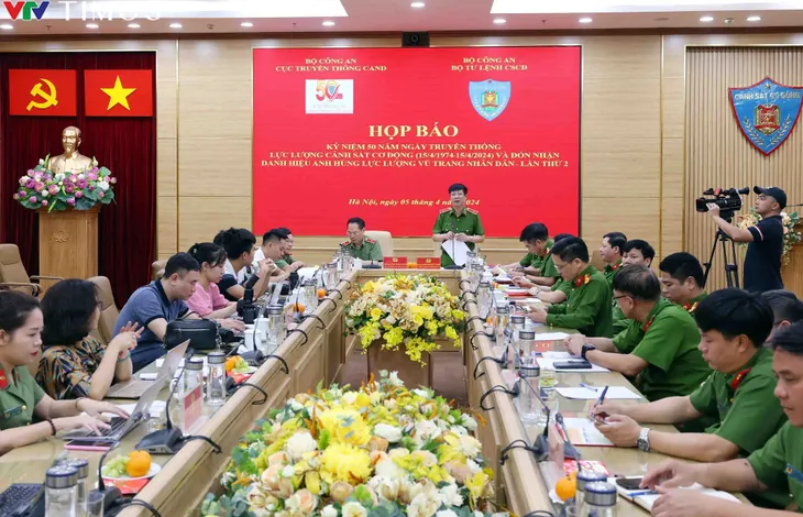 Tổ chức diễu binh, diễu hành kỷ niệm 50 năm Ngày truyền thống lực lượng Cảnh sát cơ động - Ảnh 1. Tổ chức diễu binh, diễu hành kỷ niệm 50 năm Ngày truyền thống lực lượng Cảnh sát cơ động - Ảnh 1.