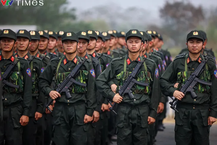 Tổ chức diễu binh, diễu hành kỷ niệm 50 năm Ngày truyền thống lực lượng Cảnh sát cơ động - Ảnh 3. Tổ chức diễu binh, diễu hành kỷ niệm 50 năm Ngày truyền thống lực lượng Cảnh sát cơ động - Ảnh 3.