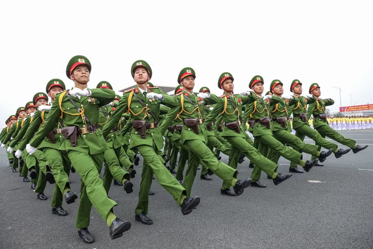 Tổ chức diễu binh, diễu hành kỷ niệm 50 năm Ngày truyền thống lực lượng Cảnh sát cơ động - Ảnh 6. Tổ chức diễu binh, diễu hành kỷ niệm 50 năm Ngày truyền thống lực lượng Cảnh sát cơ động - Ảnh 6.