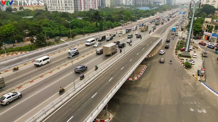 Hà Nội: Thu hồi 1126 phù hiệu, biển hiệu của phương tiện vi phạm tốc độ - Ảnh 1. Hà Nội: Thu hồi 1126 phù hiệu, biển hiệu của phương tiện vi phạm tốc độ - Ảnh 1.