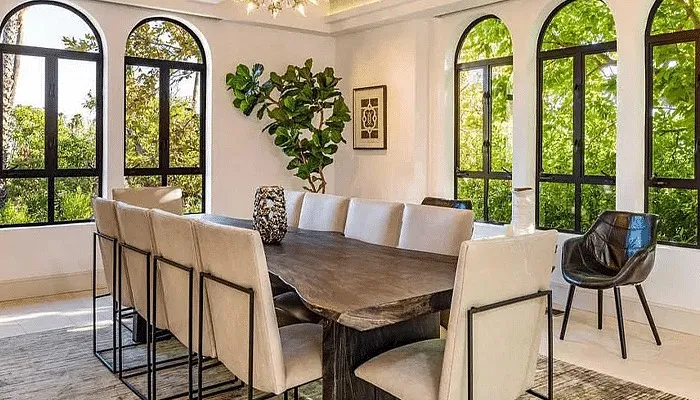 8 phòng ăn của người nổi tiếng sẽ truyền cảm hứng cho bạn thiết kế lại ngôi nhà của mình - Ảnh 4. 8 phòng ăn của người nổi tiếng sẽ truyền cảm hứng cho bạn thiết kế lại ngôi nhà của mình - Ảnh 4.