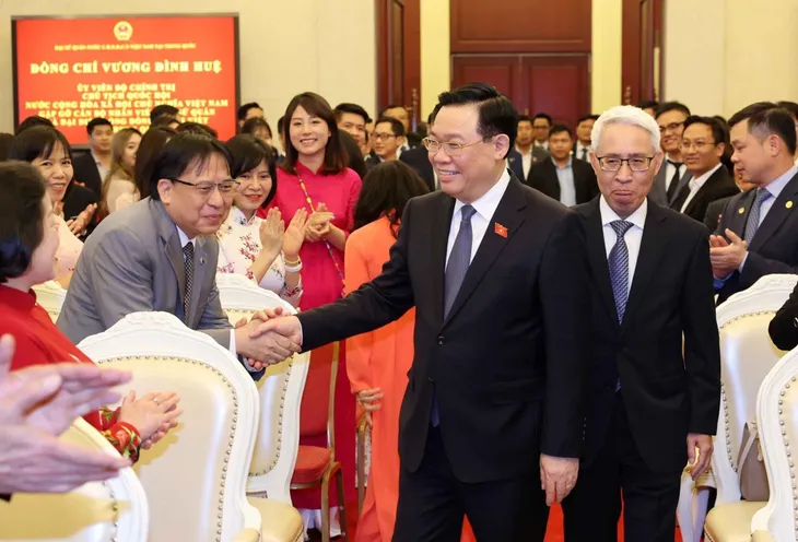 Chủ tịch Quốc hội: Hành động cụ thể làm dày thành tích trong quan hệ Việt Nam - Trung Quốc - Ảnh 3. Chủ tịch Quốc hội: Hành động cụ thể làm dày thành tích trong quan hệ Việt Nam - Trung Quốc - Ảnh 3.