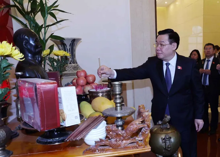 Chủ tịch Quốc hội: Hành động cụ thể làm dày thành tích trong quan hệ Việt Nam - Trung Quốc - Ảnh 6. Chủ tịch Quốc hội: Hành động cụ thể làm dày thành tích trong quan hệ Việt Nam - Trung Quốc - Ảnh 6.
