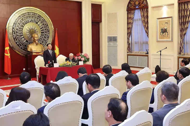 Chủ tịch Quốc hội: Hành động cụ thể làm dày thành tích trong quan hệ Việt Nam - Trung Quốc - Ảnh 5. Chủ tịch Quốc hội: Hành động cụ thể làm dày thành tích trong quan hệ Việt Nam - Trung Quốc - Ảnh 5.