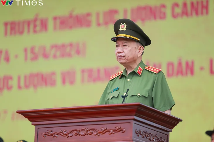 Luyện tập thuần thục, phục vụ tốt Lễ kỷ niệm 50 năm Ngày truyền thống lực lượng Cảnh sát cơ động - Ảnh 4. Luyện tập thuần thục, phục vụ tốt Lễ kỷ niệm 50 năm Ngày truyền thống lực lượng Cảnh sát cơ động - Ảnh 4.