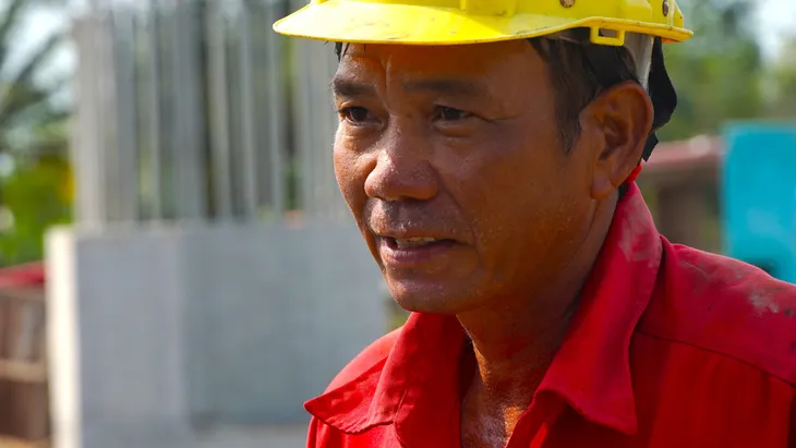 Hơn 1.000 công nhân thi công trên cao tốc Cần Thơ – Cà Mau dưới cái nóng như “đổ lửa” - Ảnh 5. Hơn 1.000 công nhân thi công trên cao tốc Cần Thơ – Cà Mau dưới cái nóng như “đổ lửa” - Ảnh 5.