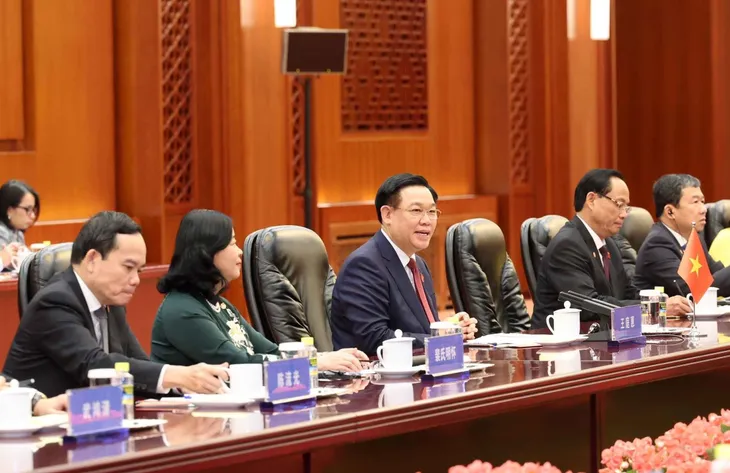 Việt Nam coi trọng phát triển quan hệ ổn định, lành mạnh, bền vững, lâu dài với Trung Quốc - Ảnh 3. Việt Nam coi trọng phát triển quan hệ ổn định, lành mạnh, bền vững, lâu dài với Trung Quốc - Ảnh 3.