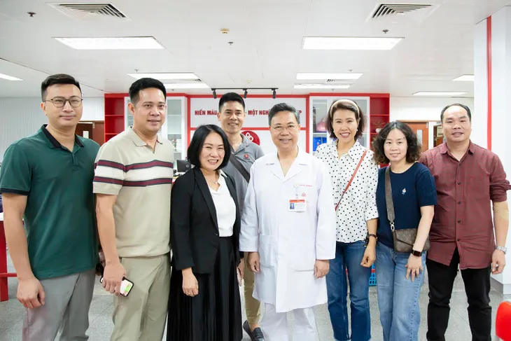 Tấm lòng nhân ái của những người làm truyền hình - Ảnh 1. Tấm lòng nhân ái của những người làm truyền hình - Ảnh 1.