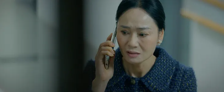 Lỡ hẹn với ngày xanh tập 17: Bị u não, bà Thu Lê sợ đối mặt với cảm giác giống 25 năm trước - Ảnh 3. Lỡ hẹn với ngày xanh tập 17: Bị u não, bà Thu Lê sợ đối mặt với cảm giác giống 25 năm trước - Ảnh 3.