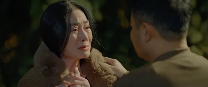 Lỡ hẹn với ngày xanh tập 17: Bị u não, bà Thu Lê sợ đối mặt với cảm giác giống 25 năm trước - Ảnh 8. Lỡ hẹn với ngày xanh tập 17: Bị u não, bà Thu Lê sợ đối mặt với cảm giác giống 25 năm trước - Ảnh 8.