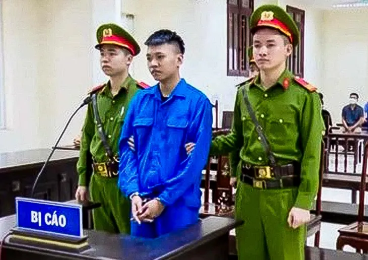 Tuyên án tử hình đối tượng đâm chiến sĩ công an tử vong - Ảnh 1. Tuyên án tử hình đối tượng đâm chiến sĩ công an tử vong - Ảnh 1.