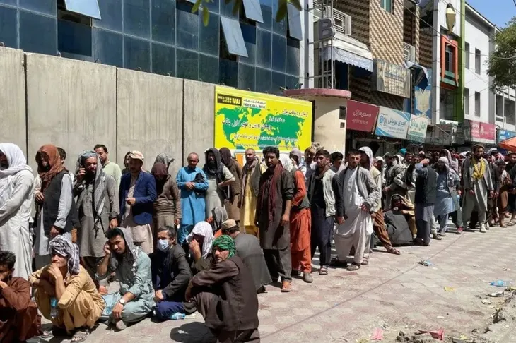 Chính phủ Afghanistan thúc giục Mỹ trả tài sản bị đóng băng để hỗ trợ cho người dân - Ảnh 1. Chính phủ Afghanistan thúc giục Mỹ trả tài sản bị đóng băng để hỗ trợ cho người dân - Ảnh 1.