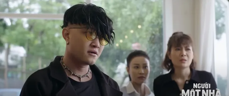 Người một nhà - Tập 14: Trí bị lão Đông tìm tới tận cửa - Ảnh 4. Người một nhà - Tập 14: Trí bị lão Đông tìm tới tận cửa - Ảnh 4.