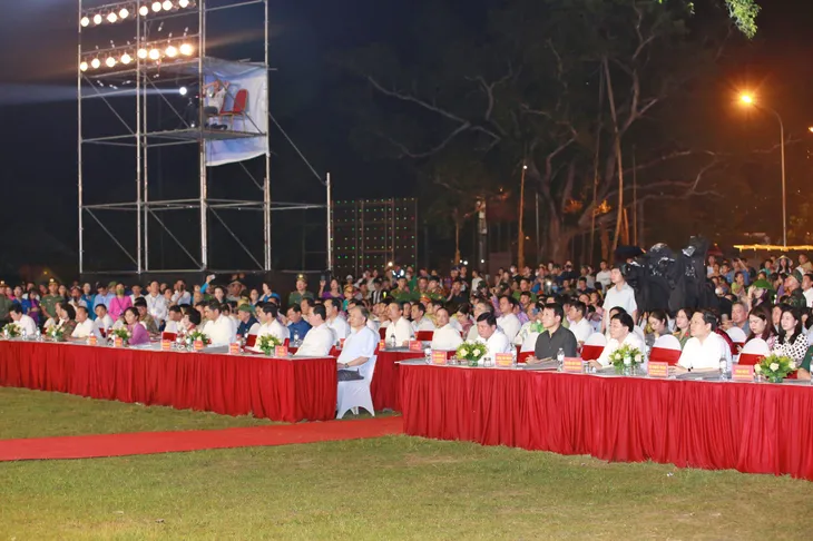 Nghệ An: Khai mạc Lễ hội Làng Sen năm 2024 - Ảnh 1. Nghệ An: Khai mạc Lễ hội Làng Sen năm 2024 - Ảnh 1.