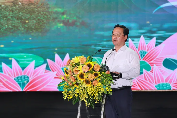 Nghệ An: Khai mạc Lễ hội Làng Sen năm 2024 - Ảnh 3. Nghệ An: Khai mạc Lễ hội Làng Sen năm 2024 - Ảnh 3.