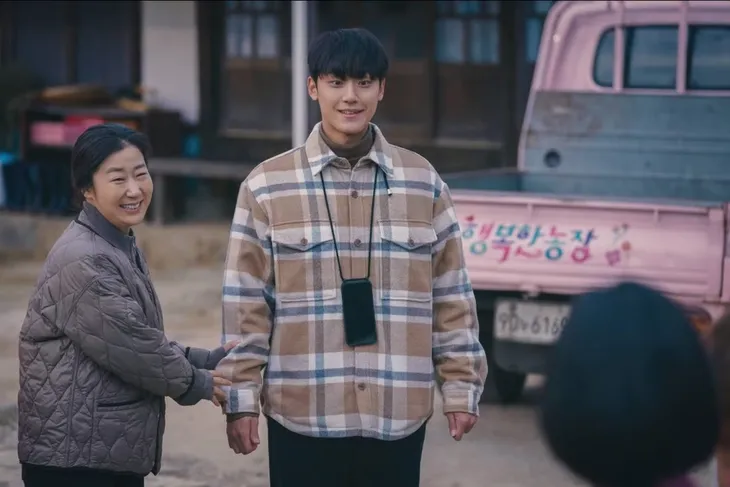 Những bộ phim bị “hắt hủi” tại Giải thưởng nghệ thuật Baeksang - Ảnh 5. Những bộ phim bị “hắt hủi” tại Giải thưởng nghệ thuật Baeksang - Ảnh 5.