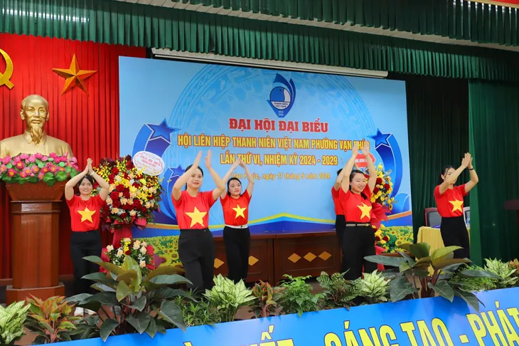 Phường Vạn Phúc tổ chức thành công Đại hội đại biểu Hội Liên hiệp Thanh niên Việt Nam phường lần thứ VI - Ảnh 4. Phường Vạn Phúc tổ chức thành công Đại hội đại biểu Hội Liên hiệp Thanh niên Việt Nam phường lần thứ VI - Ảnh 4.