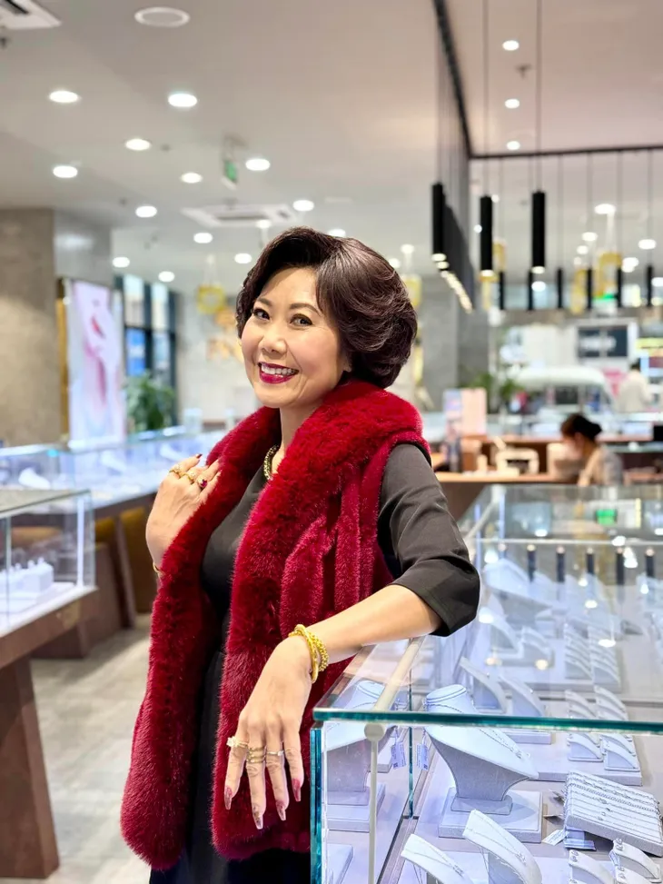 Những bà mẹ ấn tượng của phim giờ vàng - Ảnh 9. Những bà mẹ ấn tượng của phim giờ vàng - Ảnh 9.