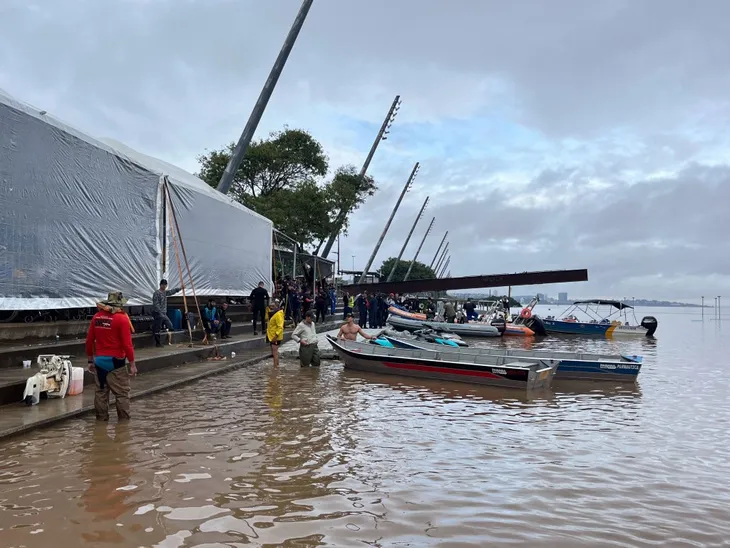 Lũ lụt nghiêm trọng khiến 143 người thiệt mạng, Brazil chi khẩn cấp 3,54 tỷ USD ứng phó - Ảnh 1. Lũ lụt nghiêm trọng khiến 143 người thiệt mạng, Brazil chi khẩn cấp 3,54 tỷ USD ứng phó - Ảnh 1.