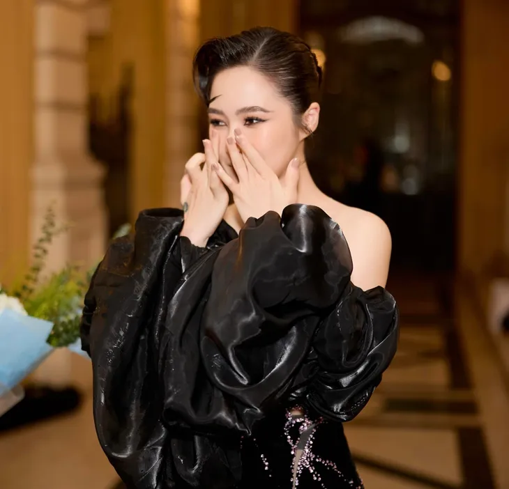 Phương Oanh khoe cặp sinh đôi trai gái - Ảnh 3. Phương Oanh khoe cặp sinh đôi trai gái - Ảnh 3.