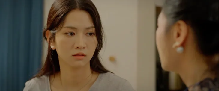 Lỡ hẹn với ngày xanh - Tập 39: Duyên bàng hoàng nghe bà Thu Lê tự nhận là mẹ ruột của mình - Ảnh 16. Lỡ hẹn với ngày xanh - Tập 39: Duyên bàng hoàng nghe bà Thu Lê tự nhận là mẹ ruột của mình - Ảnh 16.