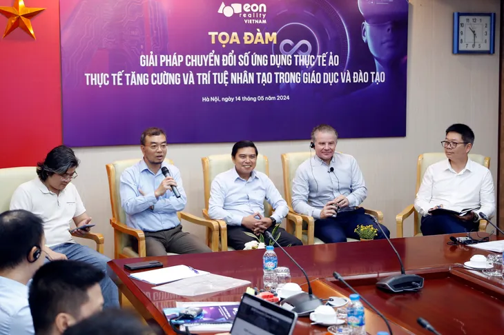Ứng dụng công nghệ VR, AR và trí tuệ nhân tạo trong giáo dục và đào tạo - Ảnh 4. Ứng dụng công nghệ VR, AR và trí tuệ nhân tạo trong giáo dục và đào tạo - Ảnh 4.