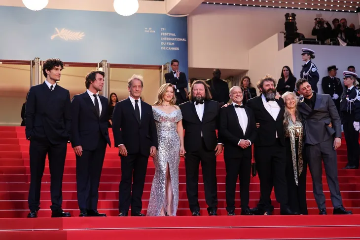 LHP Cannes 2024 rực rỡ ngày khai mạc, chính thức bắt đầu 11 ngày tưng bừng - Ảnh 1. LHP Cannes 2024 rực rỡ ngày khai mạc, chính thức bắt đầu 11 ngày tưng bừng - Ảnh 1.
