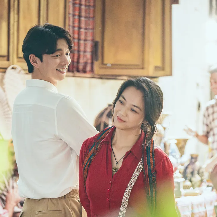 Gong Yoo tái xuất, làm chồng Thang Duy trong “Wonderland” - Ảnh 1. Gong Yoo tái xuất, làm chồng Thang Duy trong “Wonderland” - Ảnh 1.