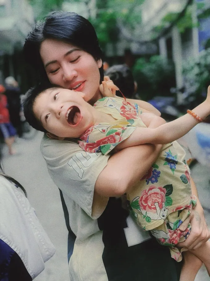 Võ Hoàng Yến công bố giới tính em bé, NSND Tự Long hợp tác cùng Bằng Kiều - Ảnh 6. Võ Hoàng Yến công bố giới tính em bé, NSND Tự Long hợp tác cùng Bằng Kiều - Ảnh 6.