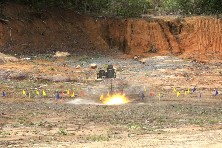 Vùng 5 Hải quân thực hành “3 tiếng nổ” cho chiến sĩ mới - Ảnh 7. Vùng 5 Hải quân thực hành “3 tiếng nổ” cho chiến sĩ mới - Ảnh 7.