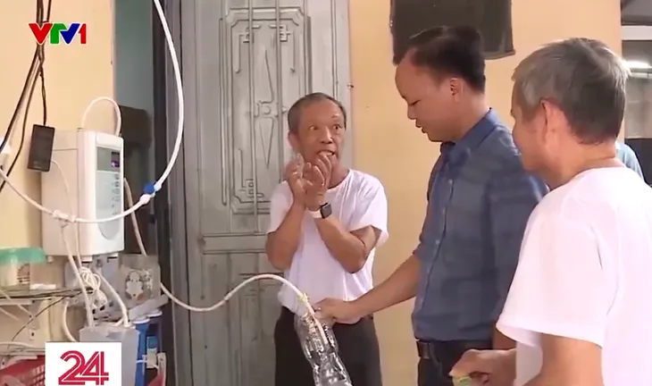 Nước thần chữa bách bệnh: Tiền mất tật mang, có bệnh nhân tử vong vì suy kiệt - Ảnh 1. Nước thần chữa bách bệnh: Tiền mất tật mang, có bệnh nhân tử vong vì suy kiệt - Ảnh 1.