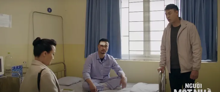 Người một nhà - Tập 16: Chua chát cảnh mẹ ruột đến xin cứu con riêng của chồng - Ảnh 1. Người một nhà - Tập 16: Chua chát cảnh mẹ ruột đến xin cứu con riêng của chồng - Ảnh 1.