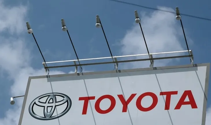 Toyota đạt lợi nhuận kỷ lục nhờ dòng xe hybrid - Ảnh 1. Toyota đạt lợi nhuận kỷ lục nhờ dòng xe hybrid - Ảnh 1.