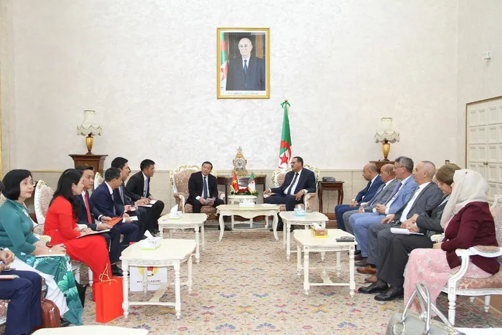 Algeria mong muốn thúc đẩy hợp tác với Việt Nam trên nhiều lĩnh vực - Ảnh 1. Algeria mong muốn thúc đẩy hợp tác với Việt Nam trên nhiều lĩnh vực - Ảnh 1.