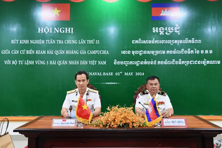 Hải quân Việt Nam-Campuchia rút kinh nghiệm tuần tra chung - Ảnh 2. Hải quân Việt Nam-Campuchia rút kinh nghiệm tuần tra chung - Ảnh 2.