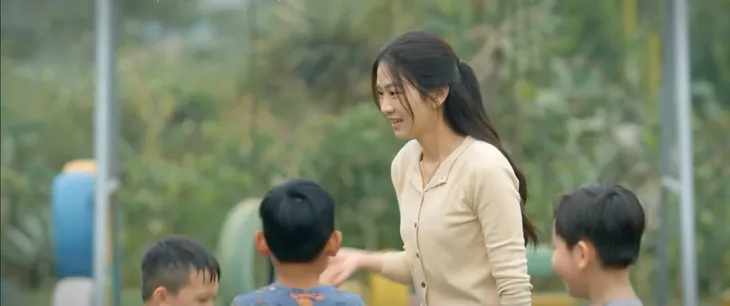 Lỡ hẹn với ngày xanh - Tập 32: Giang bí mật tổ chức sinh nhật chung với Duyên - Ảnh 1. Lỡ hẹn với ngày xanh - Tập 32: Giang bí mật tổ chức sinh nhật chung với Duyên - Ảnh 1.