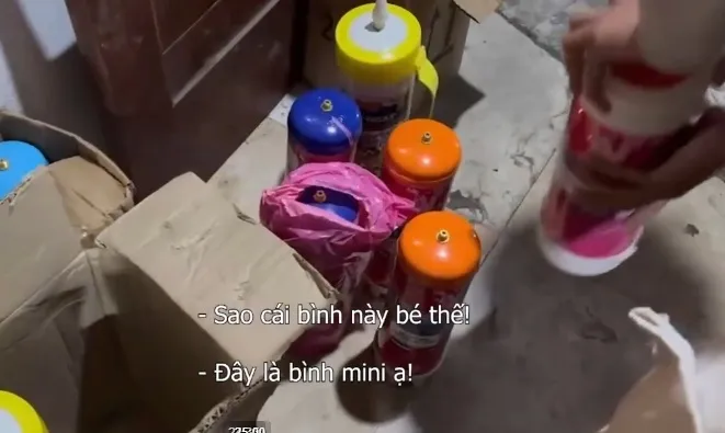 Nhộn nhịp sang chiết và buôn bán khí cười giữa Thủ đô - Ảnh 2. Nhộn nhịp sang chiết và buôn bán khí cười giữa Thủ đô - Ảnh 2.