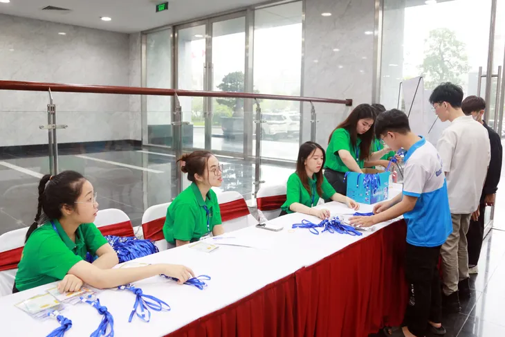 64 đội tuyển tham gia vòng sơ tuyển Robocon Việt Nam 2024 - Ảnh 3. 64 đội tuyển tham gia vòng sơ tuyển Robocon Việt Nam 2024 - Ảnh 3.
