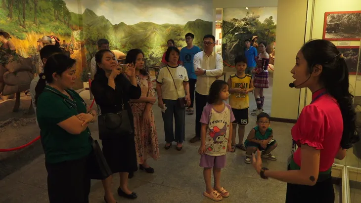 Bảo tàng Chiến thắng lịch sử Điện Biên Phủ: Địa chỉ đỏ giáo dục truyền thống cách mạng - Ảnh 5. Bảo tàng Chiến thắng lịch sử Điện Biên Phủ: Địa chỉ đỏ giáo dục truyền thống cách mạng - Ảnh 5.