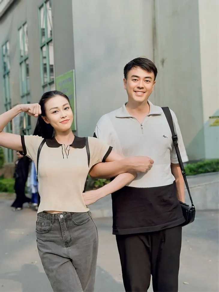 Loạt ảnh hậu trường siêu đáng yêu của ‘Người một nhà’ - Ảnh 19.